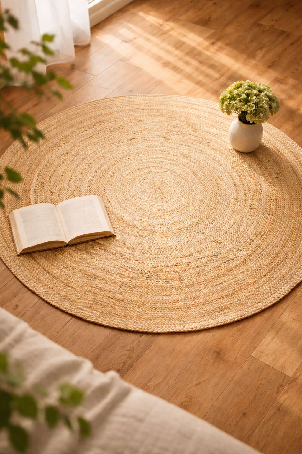 Zarié Sutra Handwoven Jute Rug | Natural Weave